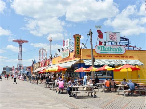 Coney Island Boardwalk: Food, Thrills & Tips - Discover NYC