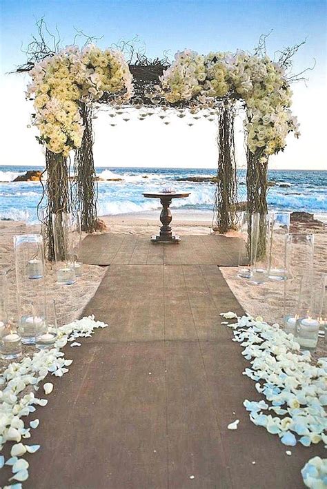 Beach Wedding Decoration Ideas Guide for 2022 | Wedding Forward | Dream ...