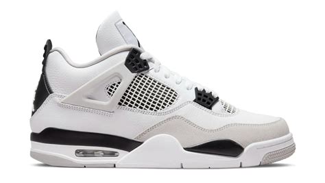 Air Jordan 4 White: Tuyệt phẩm giày sneaker mới nhất đang hot nhất 2021!