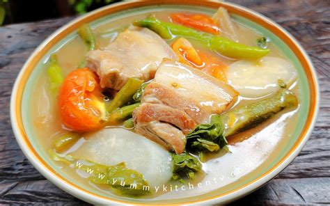 Sinigang na Baboy - Yummy Kitchen