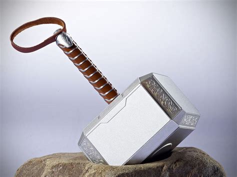 This Thor Mjolnir Hammer Has The Power To… Charge Your Gadgets - MIKESHOUTS