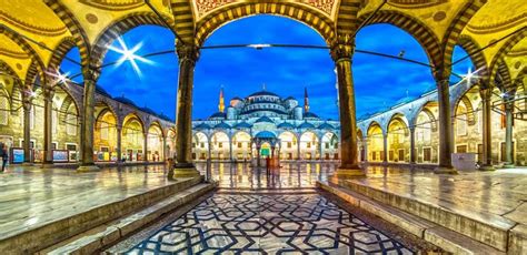 The Blue Mosque : The History Of Istanbul S Blue Mosque In 1 Minute ...