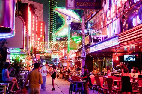 39 Best Nightlife in Sukhumvit - Where to Go at Night in Sukhumvit - Go ...