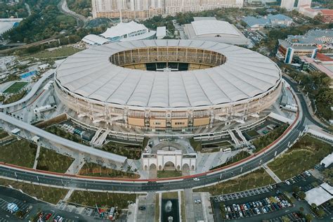 The Largest Football (Soccer) Stadiums In The World - WorldAtlas