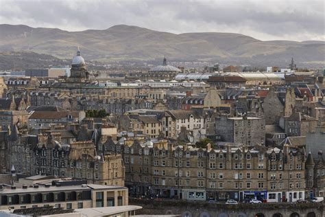 &X1F4DA; Scottish universities on the brink as international enrolments ...