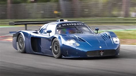 Maserati MC12 Corsa Screaming V12 Engine & Accelerations at Imola ...