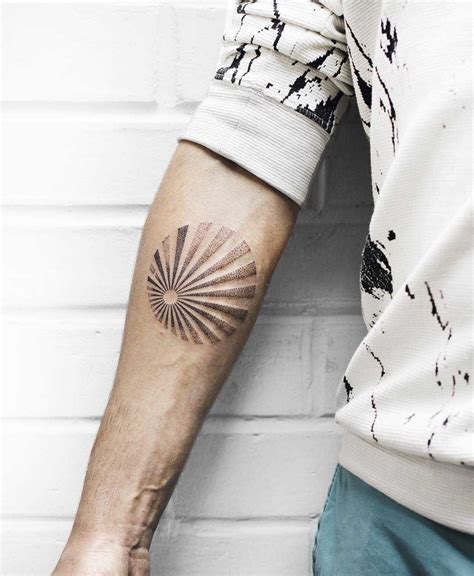 Rising Sun Flag tattoo on the right forearm | Tatuaje de sol, Tatuajes ...