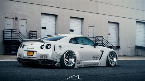 Liberty Walk Does Its Magic to White Debadged Nissan GT-R | Nissan gt ...