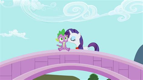 MLP S2EP10 Rarity Kisses Spike again - MLP- Spike and Rarity Photo ...