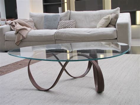 30 Glass Coffee Tables that Bring Transparency to Your Living Room