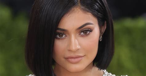 Kylie Jenner Launches A New Eyeshadow, Gets One Step Closer To World ...