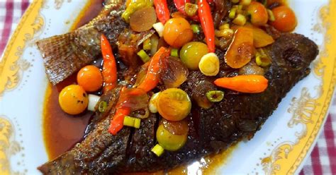 Resep Ikan Masak Kecap oleh Yuniz🌻 - Cookpad