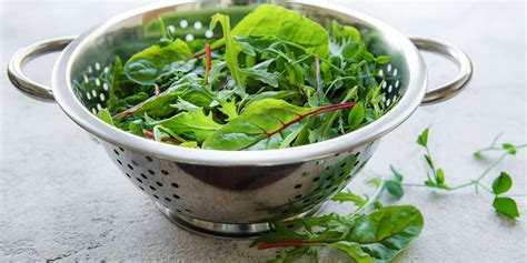 Colander vs. Strainer: What's the Difference?