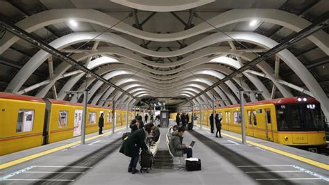 Renovated Shibuya metro station with M-shaped roof begins service