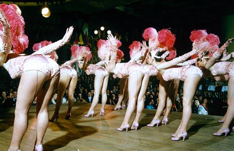 Moulin Rouge: Vintage Color Photos of a Legendary Cabaret's Dancers ...