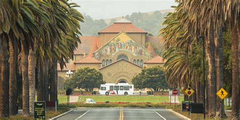 Explore Campus : Stanford University