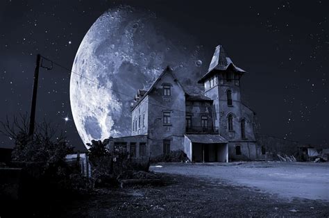 Haunted House Halloween Wallpapers 4K, Full HD Mobile&Desktop ...