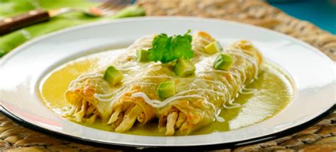 Autenticas enchiladas verdes de pollo - Learn a Lot Foodie!