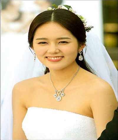 WEDDING: Wedding Dress Actress Korean: Han Ga In in wedding day