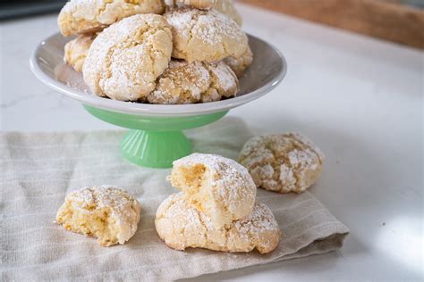 Chewy Ricciarelli Cookies | 12 Tomatoes