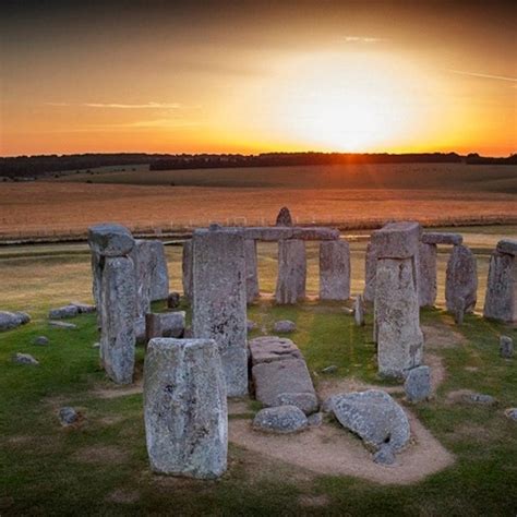 Stonehenge & Windsor Castle Tour from London