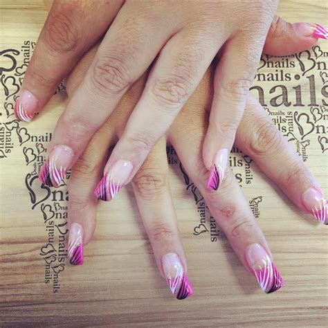 Bnails Salon : Best nail salons near me | Dip powder nails | BnailsSalon