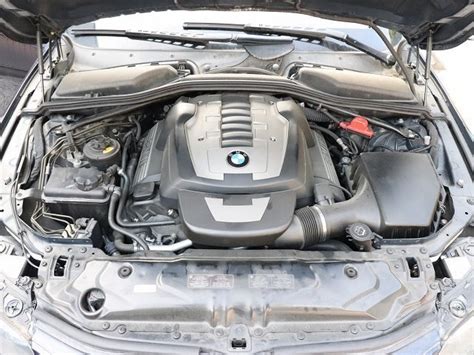 BMW 550i Engine - Getcarsnow.com