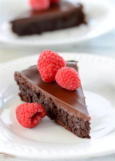 Flourless Chocolate Cake {BEST Gluten-Free Dessert!} | Lil' Luna