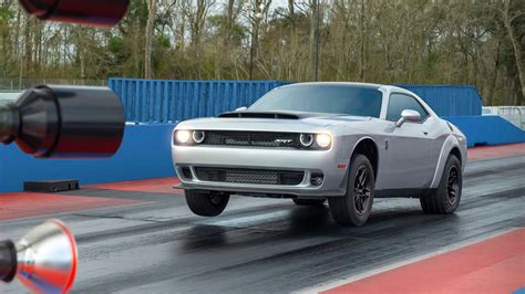 Dodge Challenger SRT Demon 170 chega aos 1.040 cv com ajuda do etanol