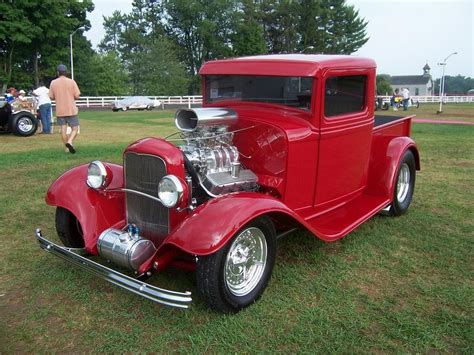 32 Ford pickup | Hot rod trucks, Classic trucks, Cool cars