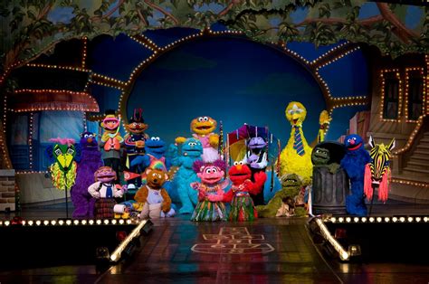 Sesame Street Live! show in Hershey takes guests on a journey around ...