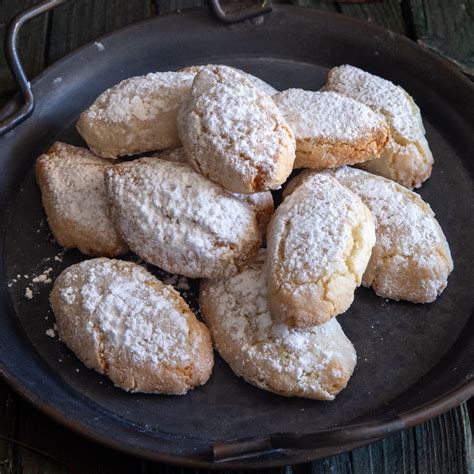 Italian Ricciarelli Cookies Recipe - An Italian in my Kitchen