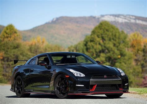 NISSAN GT-R (R35) Nismo Specs & Photos - 2014, 2015, 2016 - autoevolution