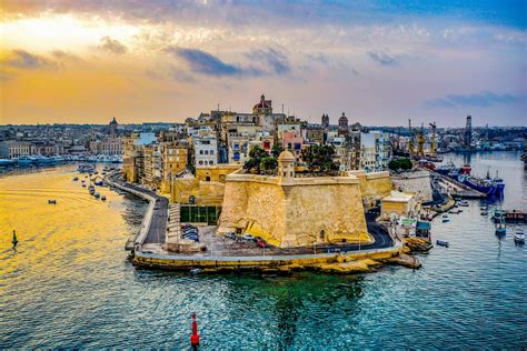 Malta Island: The Complete Travel Guide - Traveladvo