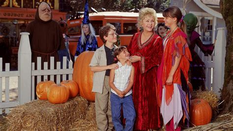 Halloweentown Wallpapers - Top Free Halloweentown Backgrounds ...