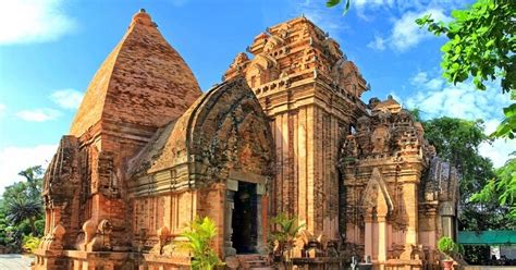 8 Famous Hindu Temples In Vietnam For A Unique Holiday