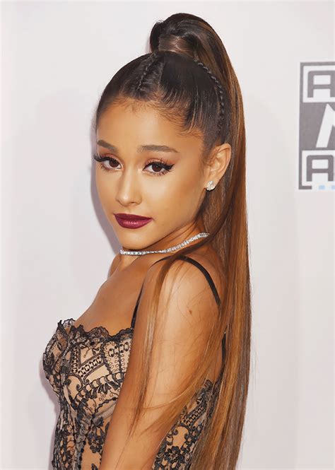 Ariana Grande Ponytail AMAs 2016 | StyleCaster