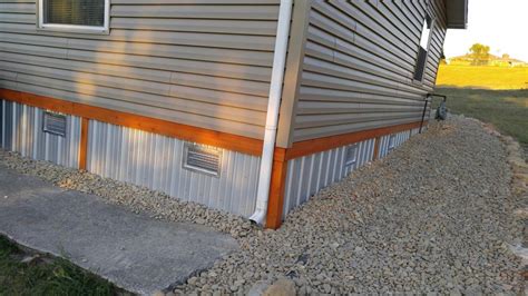 Mobile Home Skirting: Materials, Benefits, and Installation Tips