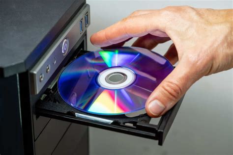 Optical Storage Devices: Overview, Features, Pros & Cons