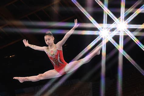 Olympics: Chinese gymnast Guan Chenchen wins women's balance beam - CGTN