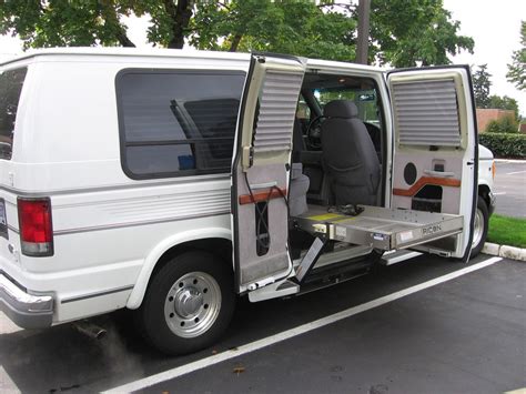 Wheelchair Assistance | Wheelchair lifts for trucks and suv