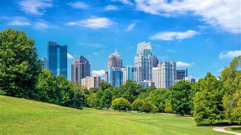 Midtown Atlanta skyline from the park 2169344 Stock Photo at Vecteezy