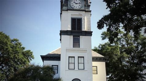 Old Fayette County Courthouse in Fayetteville | Expedia.co.uk