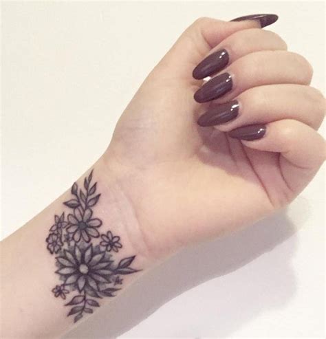 33+ Small & Meaningful Wrist Tattoo Ideas | Wrist tattoos for women ...