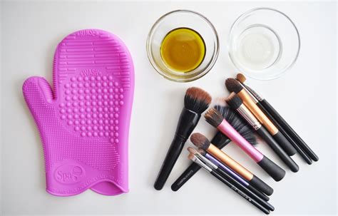 How To Clean MakeUp Brushes | MakeUp Brushes Cleaning Guide