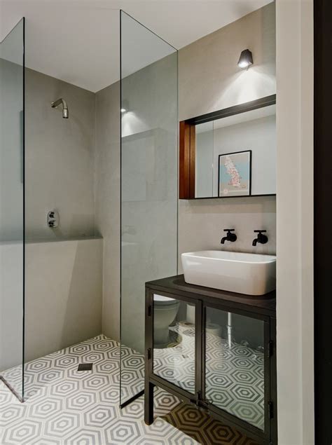 12 Inspiring Walk-In Showers for Small Bathrooms | Hunker