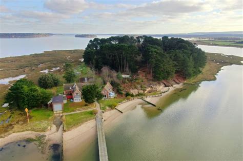 Poole Harbour island holiday home up for grabs - Sailing Today