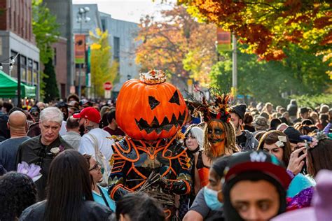 Spooky Guide to Salem, Massachusetts for the Halloween Season