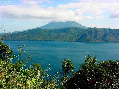 Lake Apoyo and Mombacho Volcano - Nicaragua Wallpaper (31325392) - Fanpop