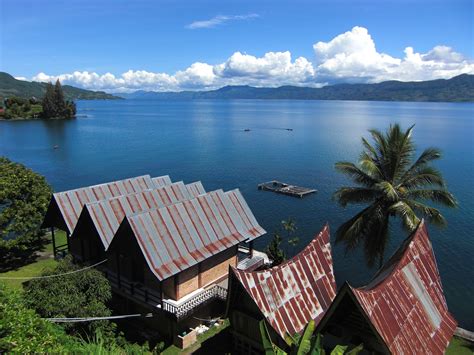 Tempat Wisata Popular : Wisata Danau Toba di Sumatera Utara